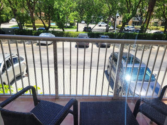 619 E Sheridan Street 203, Dania Beach, FL 33004