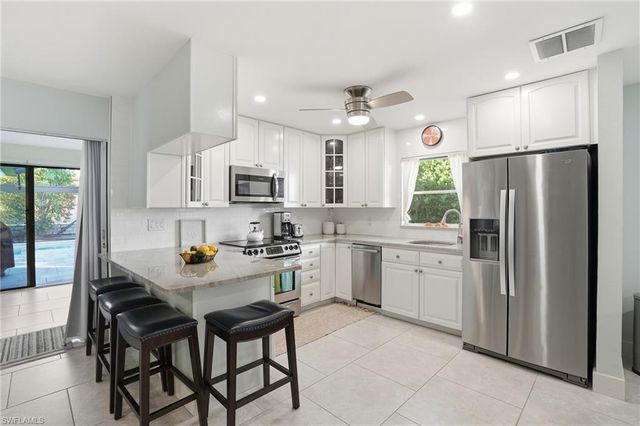 560 109th AVE N, Naples, FL 34108