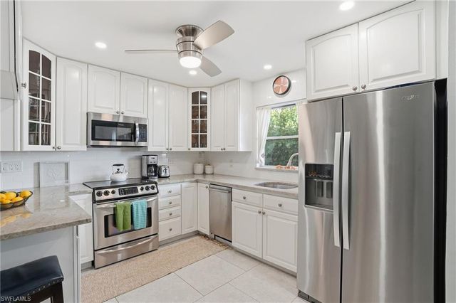 560 109th AVE N, Naples, FL 34108