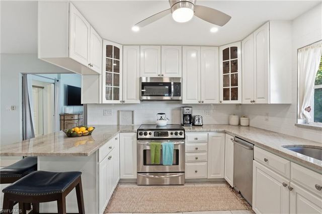 560 109th AVE N, Naples, FL 34108