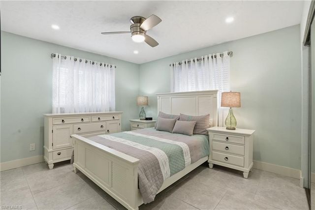 560 109th AVE N, Naples, FL 34108