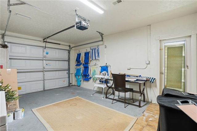 560 109th AVE N, Naples, FL 34108