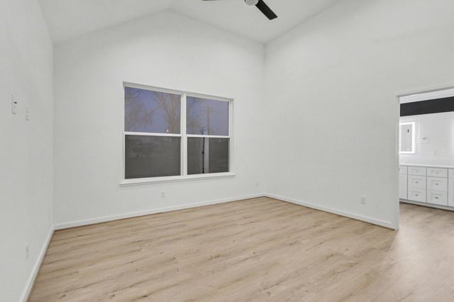 203 Danna Lane A, Houston, TX 77009