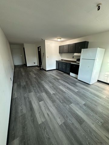 1660 East Main Street 1B, Waterbury, CT 06705