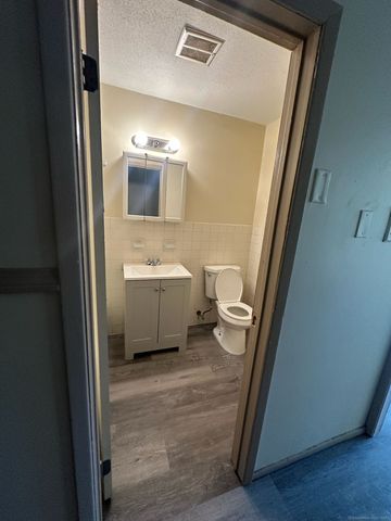 1660 East Main Street 1B, Waterbury, CT 06705