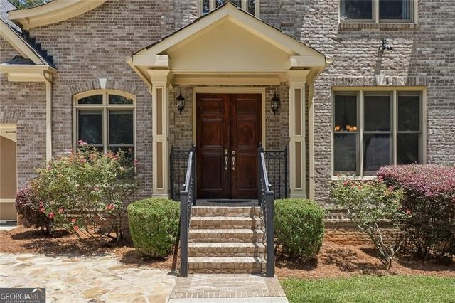 2715 Henderson Road, Tucker, GA 30084