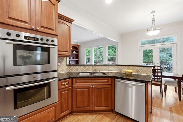 2715 Henderson Road, Tucker, GA 30084
