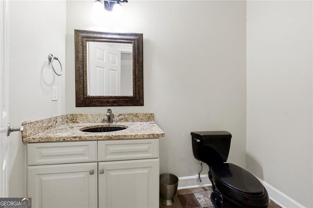 2715 Henderson Road, Tucker, GA 30084