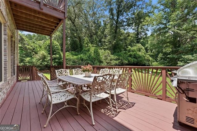 2715 Henderson Road, Tucker, GA 30084