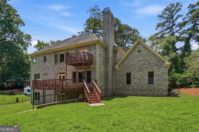 2715 Henderson Road, Tucker, GA 30084