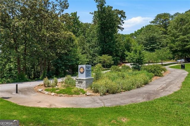 2715 Henderson Road, Tucker, GA 30084