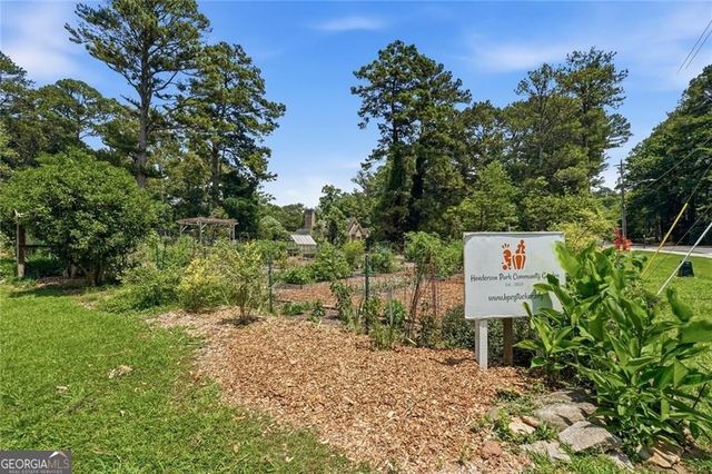 2715 Henderson Road, Tucker, GA 30084