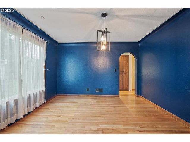 1725 24TH St, Salem, OR 97301