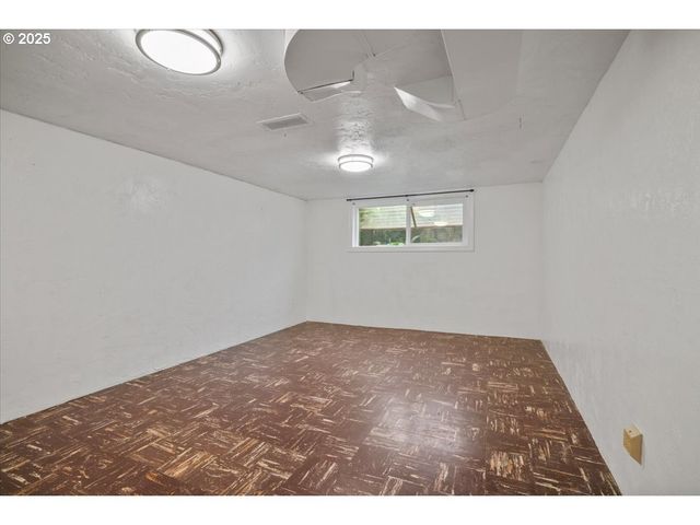 1725 24TH St, Salem, OR 97301