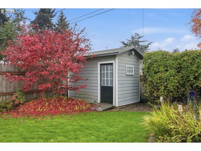 1725 24TH St, Salem, OR 97301
