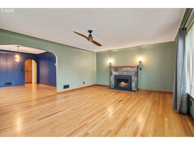 1725 24TH St, Salem, OR 97301