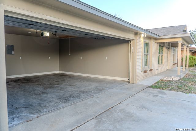 4719 Old Coach, San Antonio, TX 78220