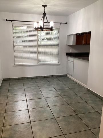 2 Forest Breeze Court, Fort Walton Beach, FL 32547