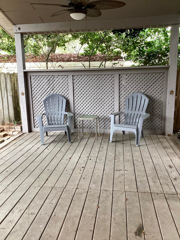 2 Forest Breeze Court, Fort Walton Beach, FL 32547