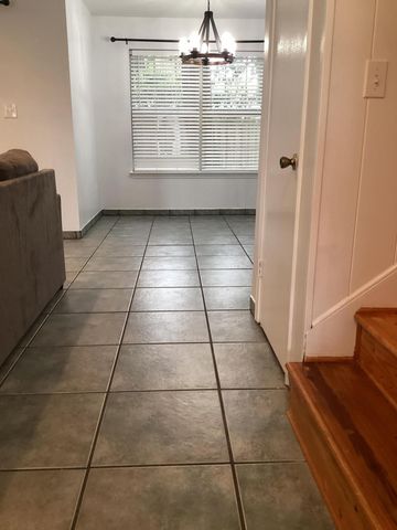 2 Forest Breeze Court, Fort Walton Beach, FL 32547