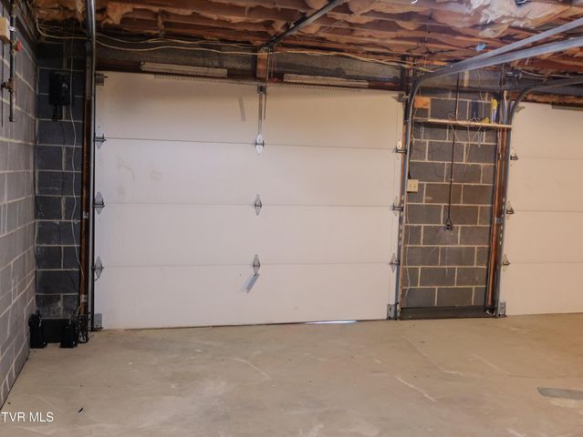 527 Spruce Street, Mount Carmel, TN 37645