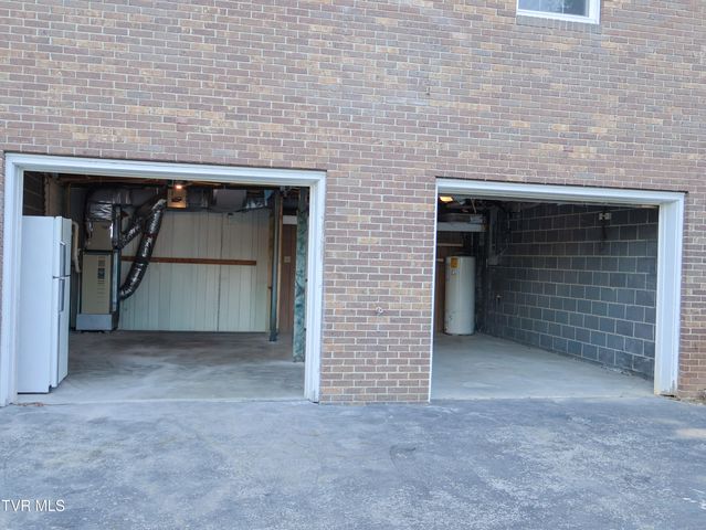 527 Spruce Street, Mount Carmel, TN 37645