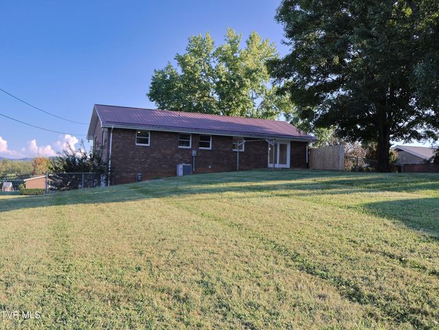 527 Spruce Street, Mount Carmel, TN 37645