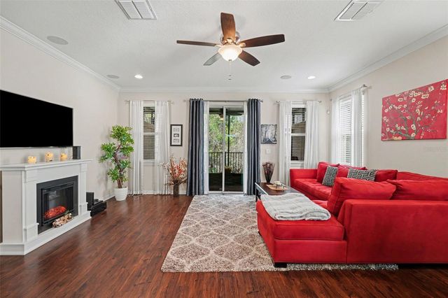 908 VINEYARD LANE, Oldsmar, FL 34677