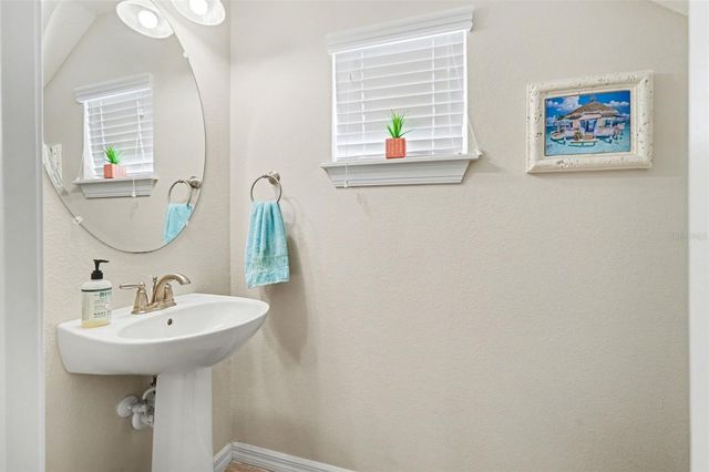 908 VINEYARD LANE, Oldsmar, FL 34677