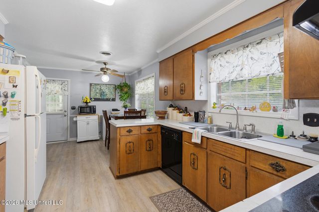 1210 Huntcliff Way, Clinton, MS 39056