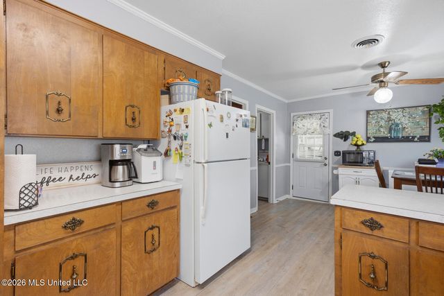 1210 Huntcliff Way, Clinton, MS 39056