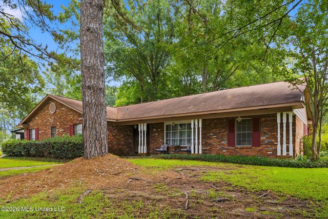 1210 Huntcliff Way, Clinton, MS 39056