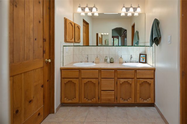18 Blue Canyon Vista, Santa Fe, NM 87507