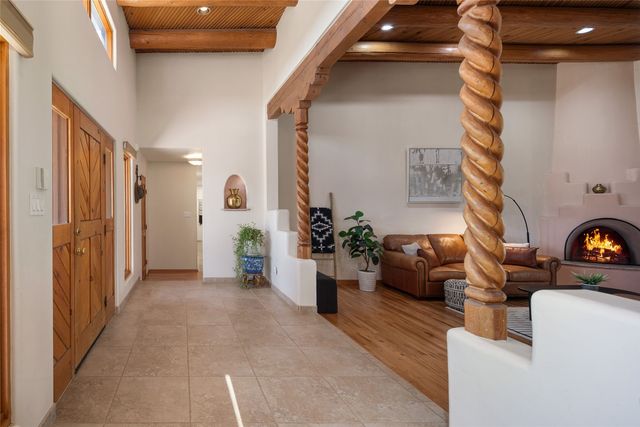 18 Blue Canyon Vista, Santa Fe, NM 87507