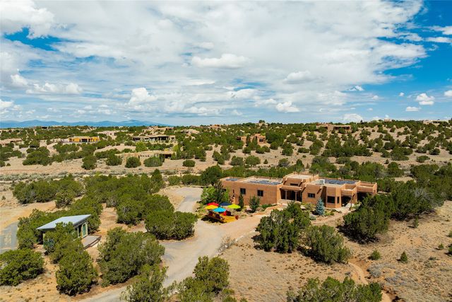 18 Blue Canyon Vista, Santa Fe, NM 87507