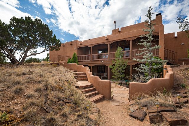 18 Blue Canyon Vista, Santa Fe, NM 87507