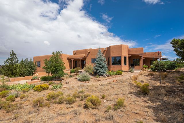 18 Blue Canyon Vista, Santa Fe, NM 87507