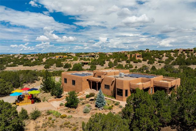 18 Blue Canyon Vista, Santa Fe, NM 87507