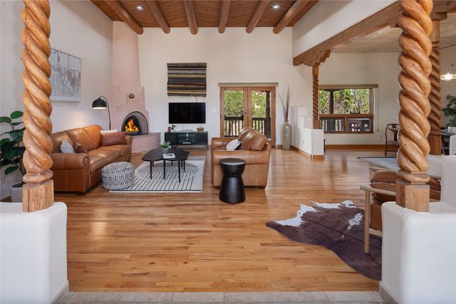 18 Blue Canyon Vista, Santa Fe, NM 87507
