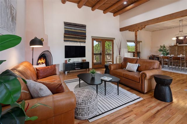 18 Blue Canyon Vista, Santa Fe, NM 87507