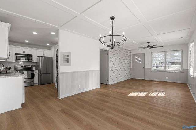 1613 Armstrong Street NW, Huntsville, AL 35816