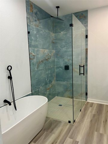 16 River Plantation Drive, Conroe, TX 77302