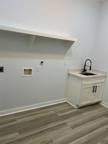 16 River Plantation Drive, Conroe, TX 77302