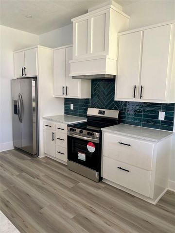 16 River Plantation Drive, Conroe, TX 77302