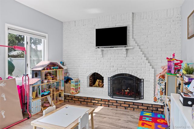 334 Greenbelt Parkway, Holtsville, NY 11742