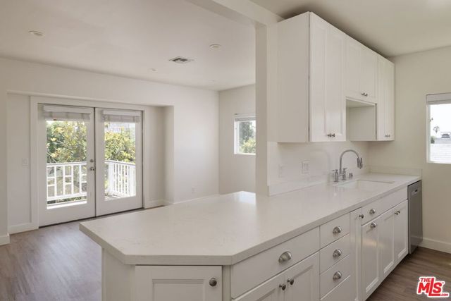 727 N La Fayette Park Place 2, Los Angeles, CA 90026