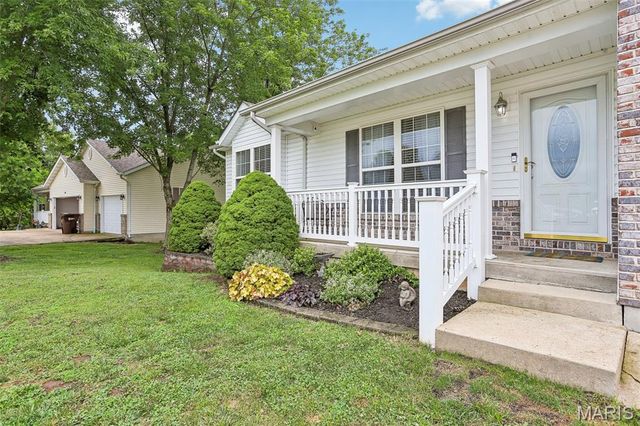 408 Caddy Court, St Clair, MO 63077