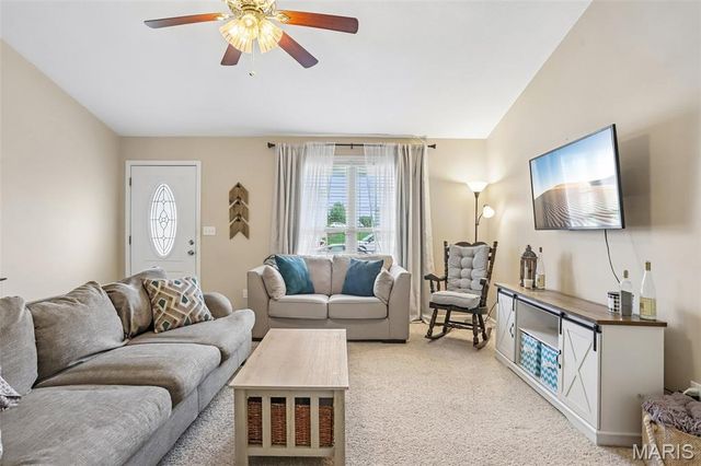 408 Caddy Court, St Clair, MO 63077