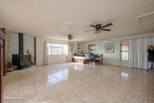 1351 Rector Lane, Yokuts Valley, CA 93675