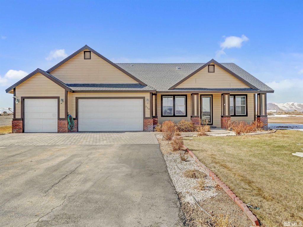 310 Eagle Place, Smith, NV 89430
